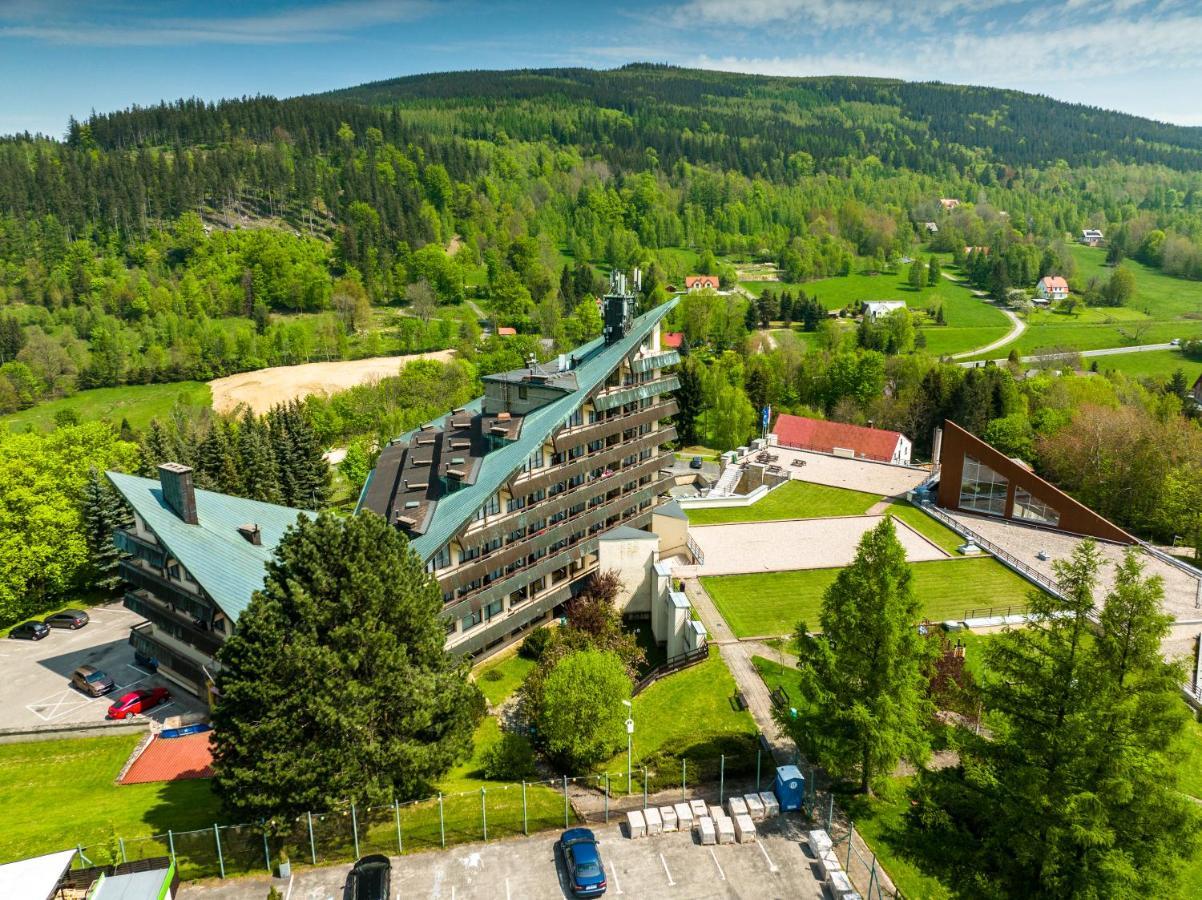 Interferie Aquapark Sport Hotel Malachit Swieradow-Zdroj Exterior photo